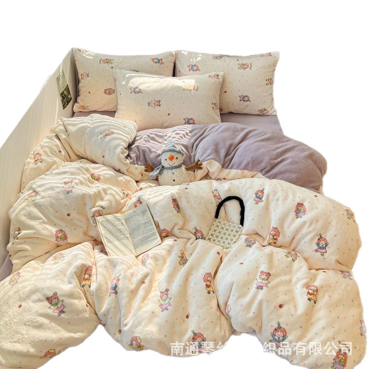 Winter Skin-Friendly, Warm, Cute and Fresh Milk Velvet Four-Piece Set, Double-Sided Velvet Quilt Cover, Bed Bed Sheets, Single and Double Three-Piece Set