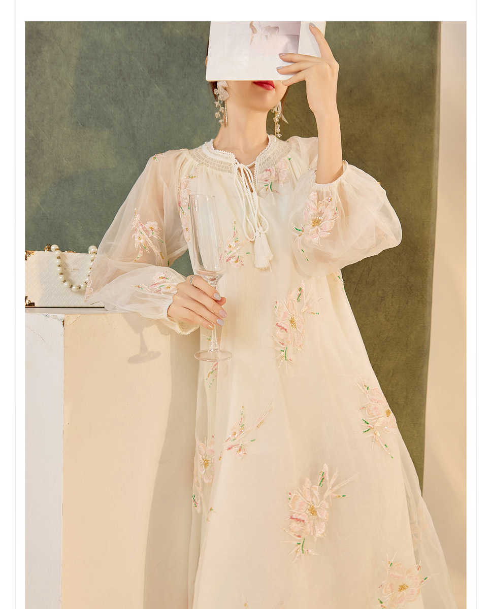 Đầm maxi nữ dài tay họa tiết hoa thêu dáng xòe rộng — Màu mơ