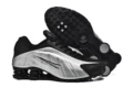 R4 model-black silver black