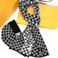 Chess piece set - black and white
