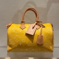 Steel plate yellow pillow 30cm (without gift box)