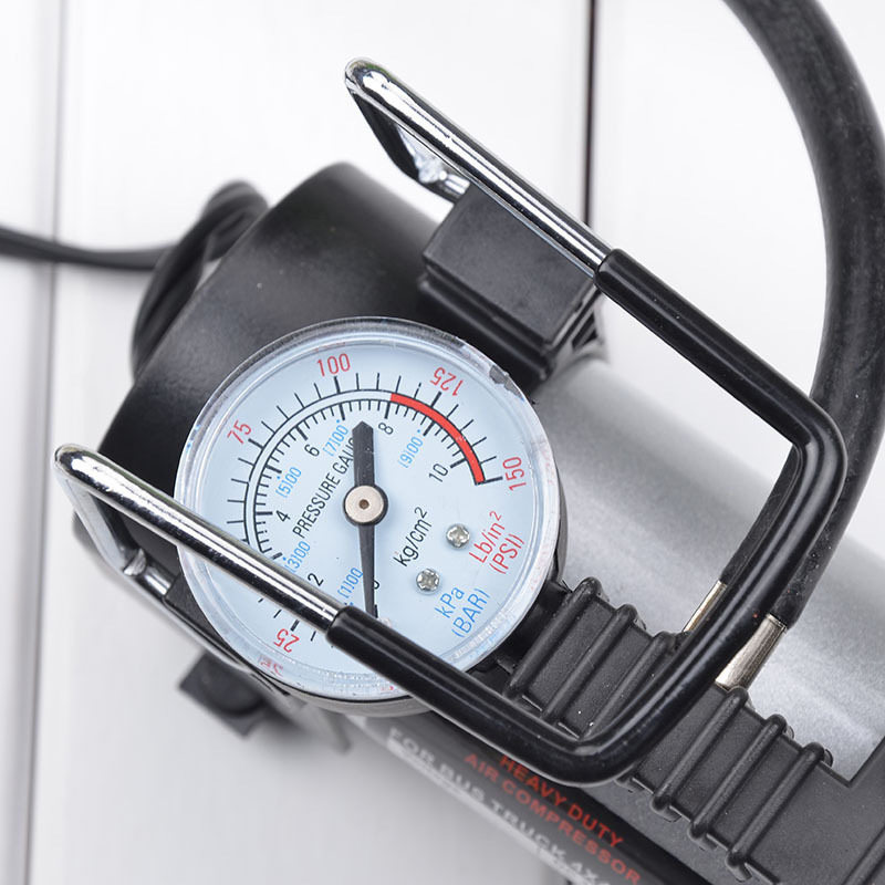 Car-Mounted Small Single-Cylinder Tire Inflator 12V Portable Metal Electric High-Pressure Rapid Inflation