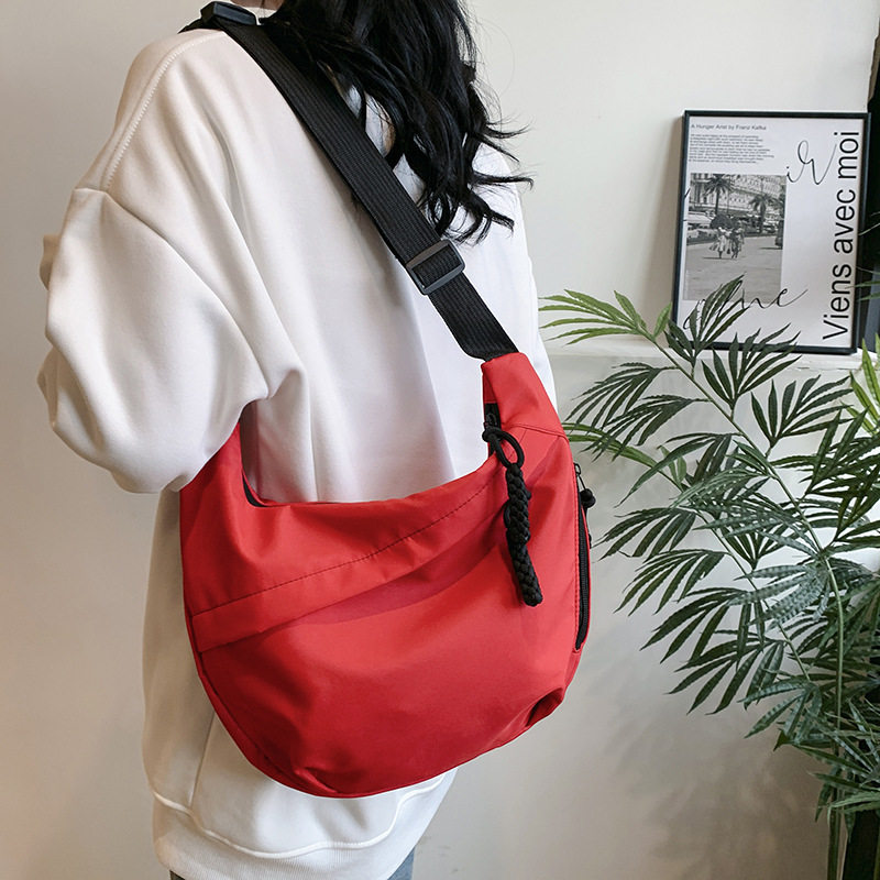 Fashionable Commuting Shoulder Bag Large Capacity Crossbody Bag Women's Bag Autumn and Winter New Casual Printed Logo Underarm Bag Wholesale