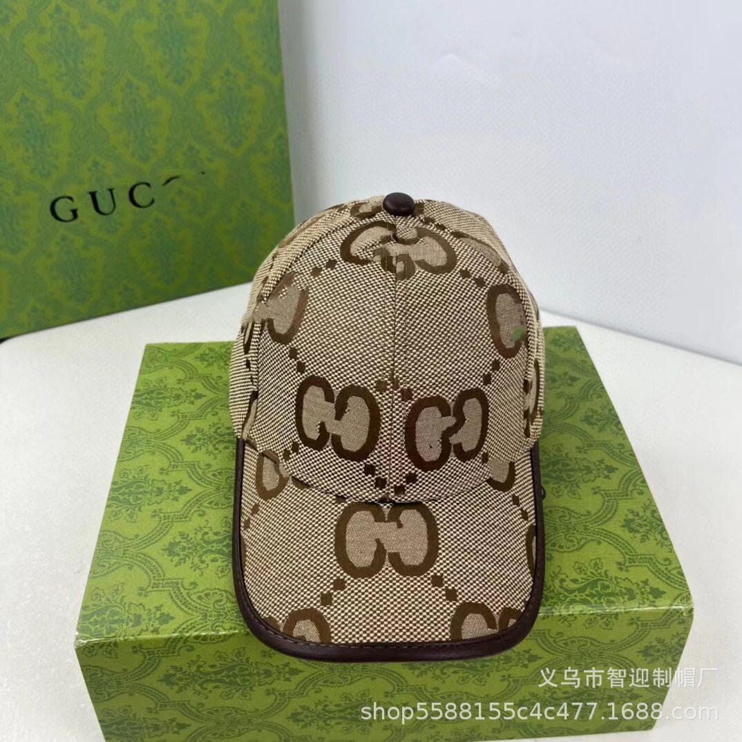 Nouveau style sombre au printemps et en été imprimé avec de grandes lettres, voyage de loisirs, chapeau à visière ombragé, mode et chapeau de baseball couleur en gros