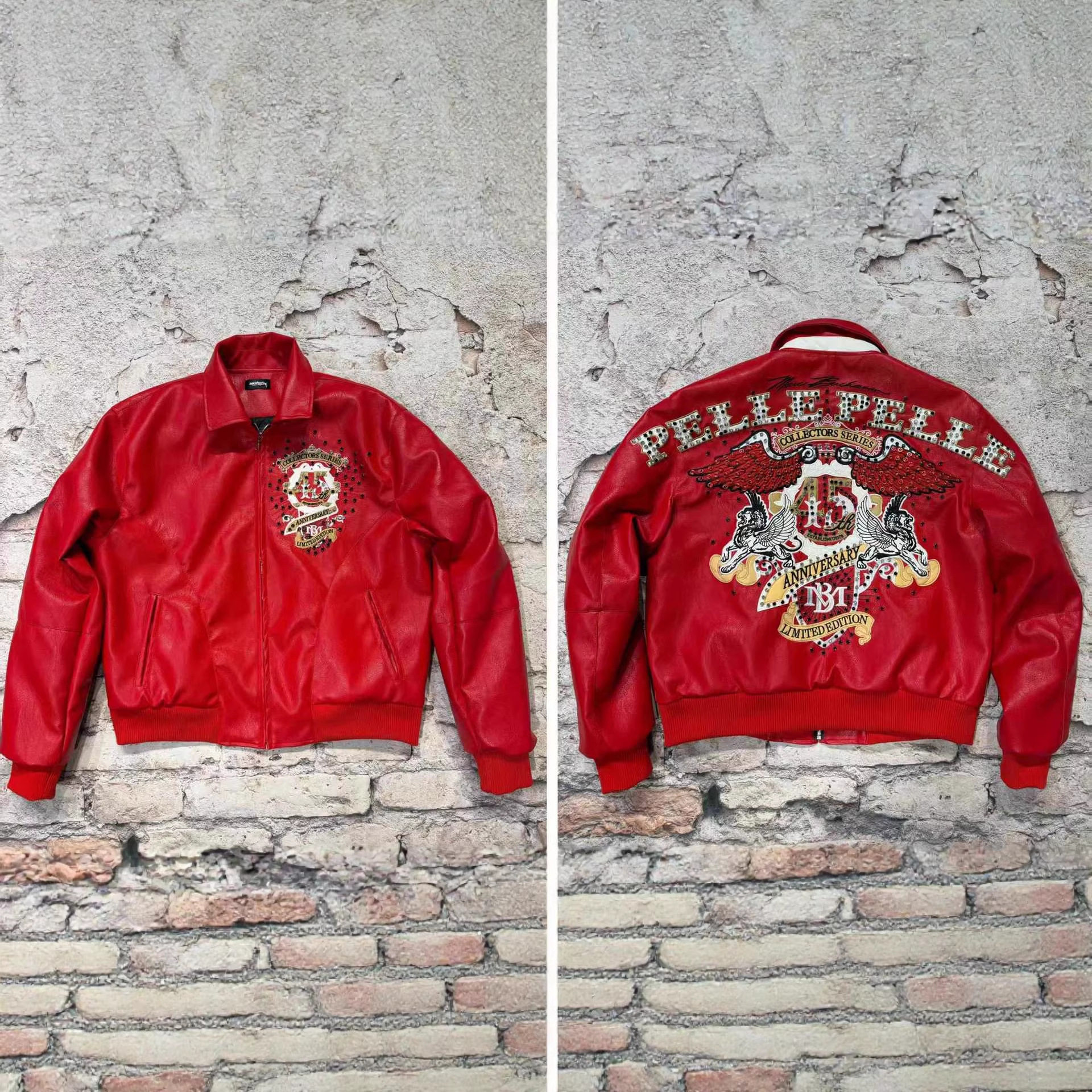 Осенне-зимняя новая сверхпрочная стеганая куртка Pelle Pelle 45th anniversary, выпущенная ограниченным тиражом, с двукрылым львом и красными стразами.