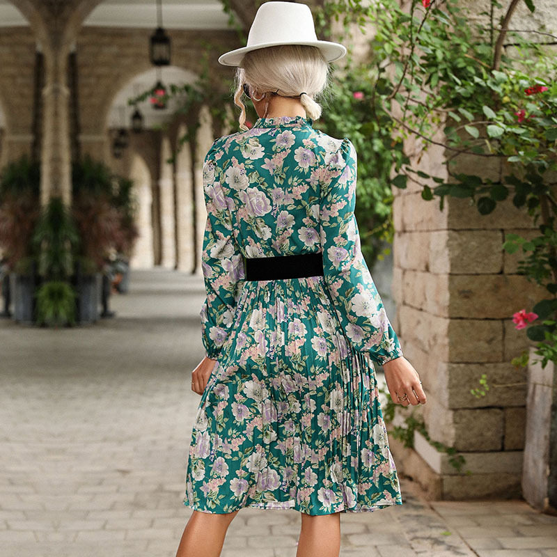 Vintage Floral Print Long Sleeve Dress Ruffled Design Round Neck Elegant Style Perfect for Casual or Formal Occasions