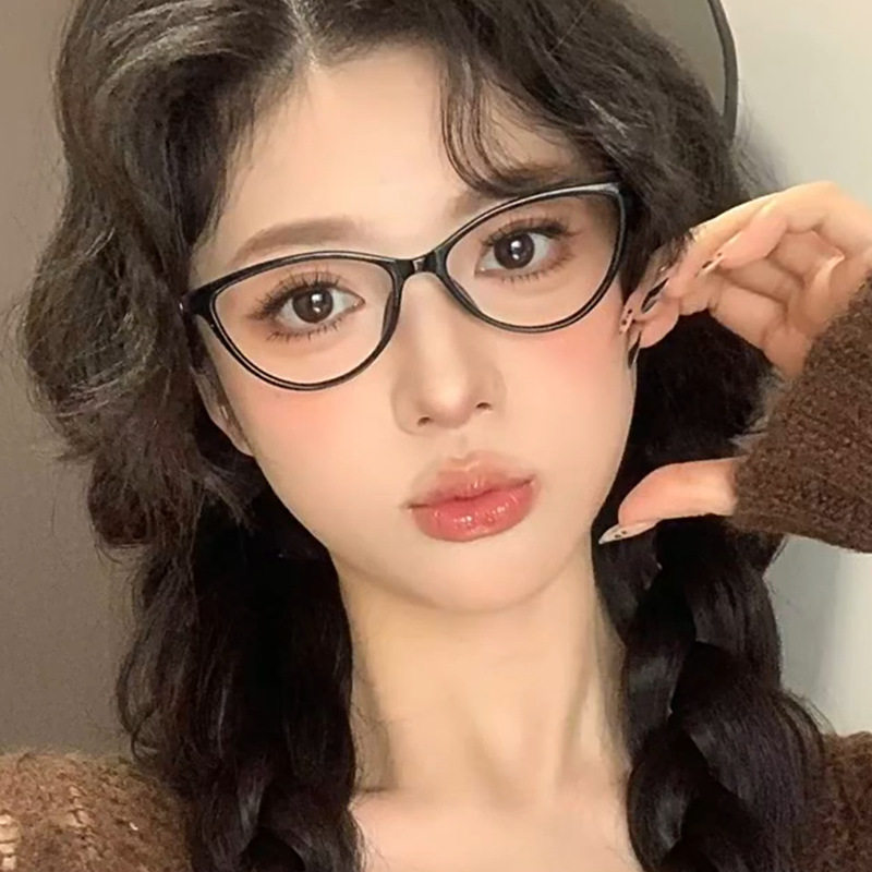 Korean Cat-Eye Glasses for Women, Ultra-Light, Small-Frame, High-End, Plain-Faced Artifact Glasses Frame, Whitening, Anti-Blue Light Glasses Frame