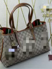 High-End, Stylish and Versatile Handbag for Women 2025 New Trendy Internet Celebrity Hot Style Shoulder Bag (Without Pendant)