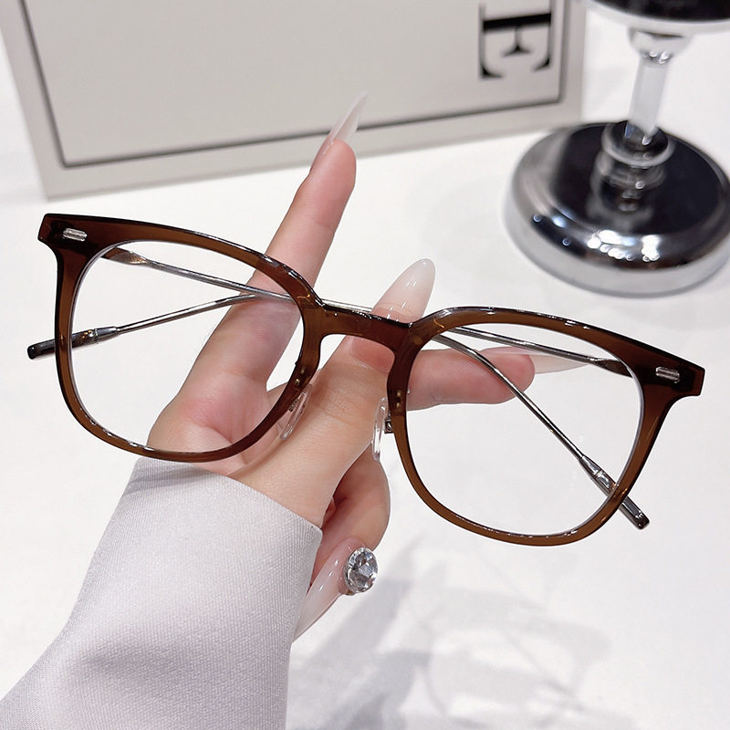 Explosive Internet Celebrity Plain Tea Color Glasses Frame Women's Ultra Light Glasses Frame Retro Anti-blue Light Glasses for Students with Myopia