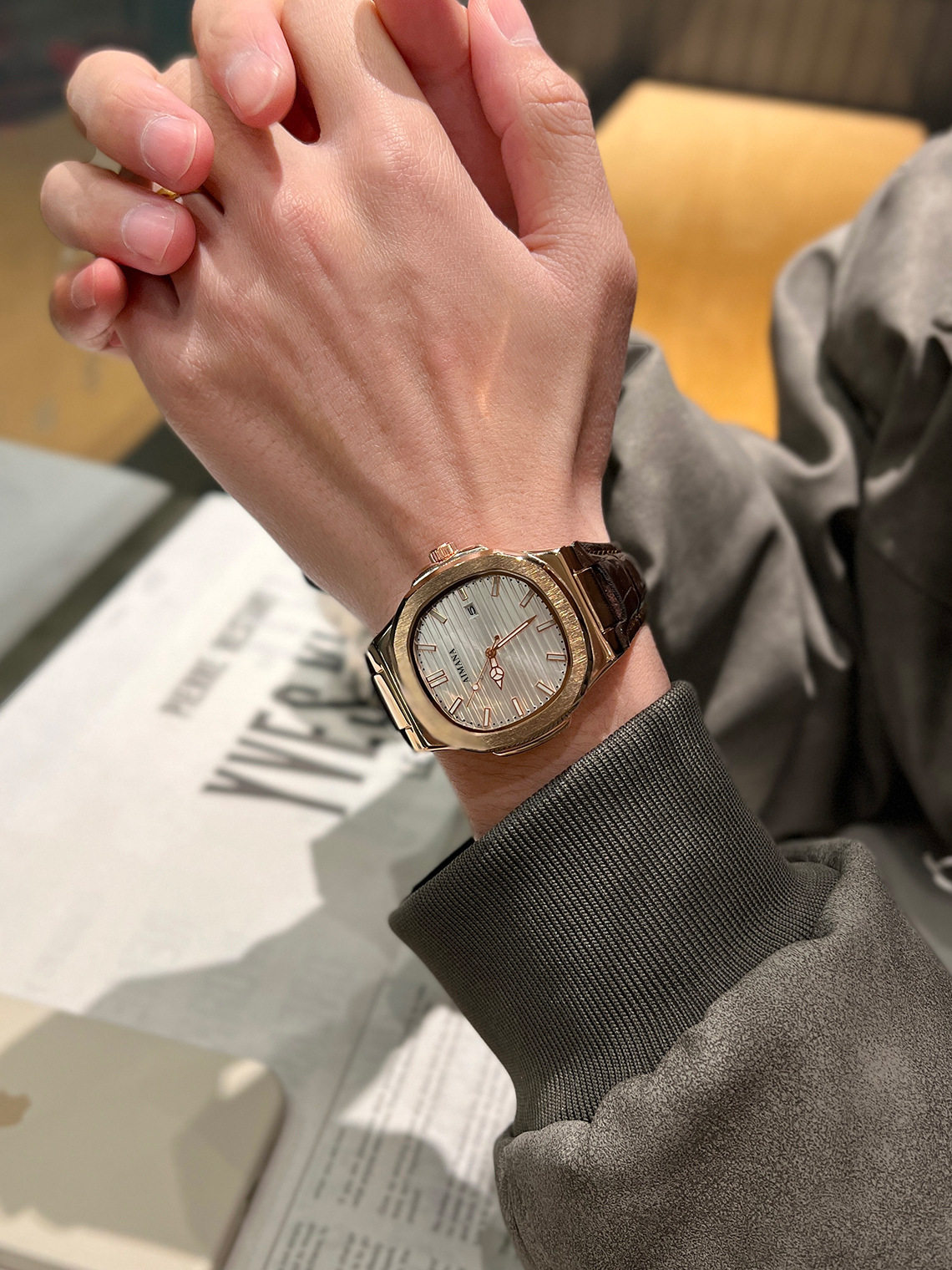 O1CN01GNBn7C1Z6v5DFMoM2 !!2219695973146 0 cib