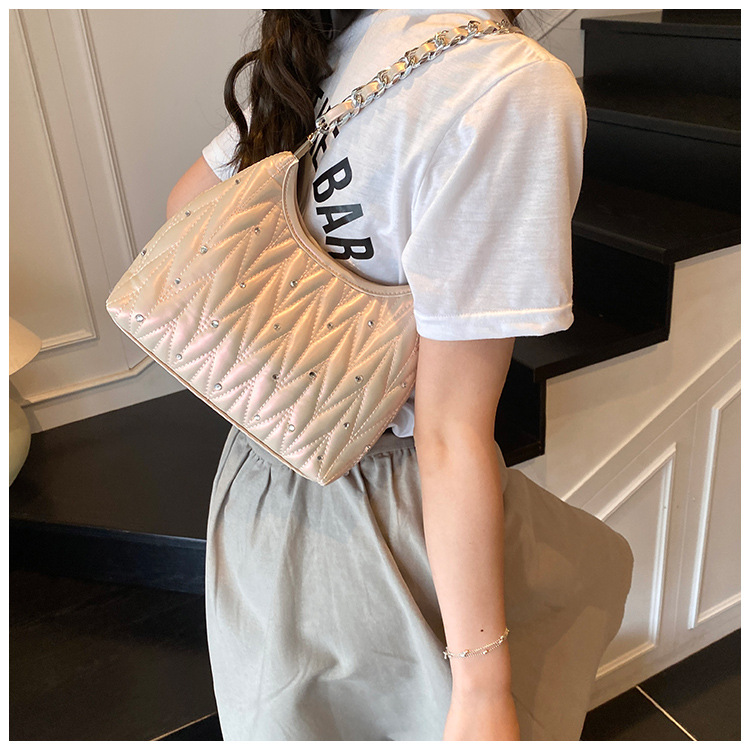 O1CN01GRTpYP1yV4MvwdP6S !!2212088006583 0 cib