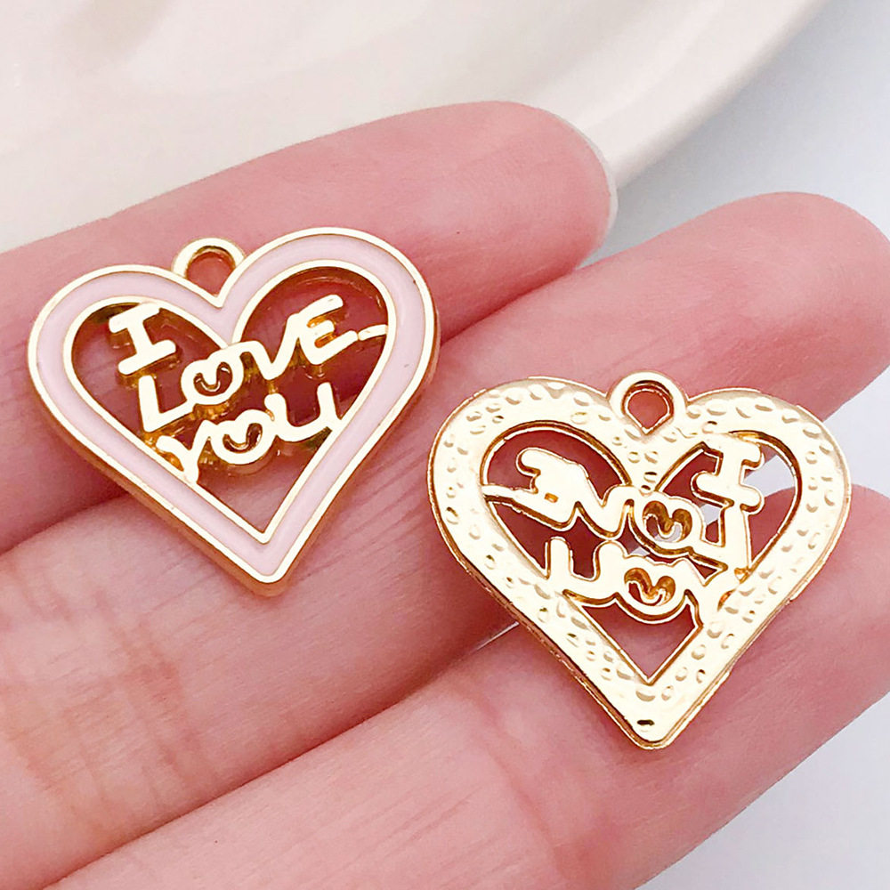 混50个红粉爱心桃心饰品配件 diy手链钥匙扣项链吊坠合金滴油挂件