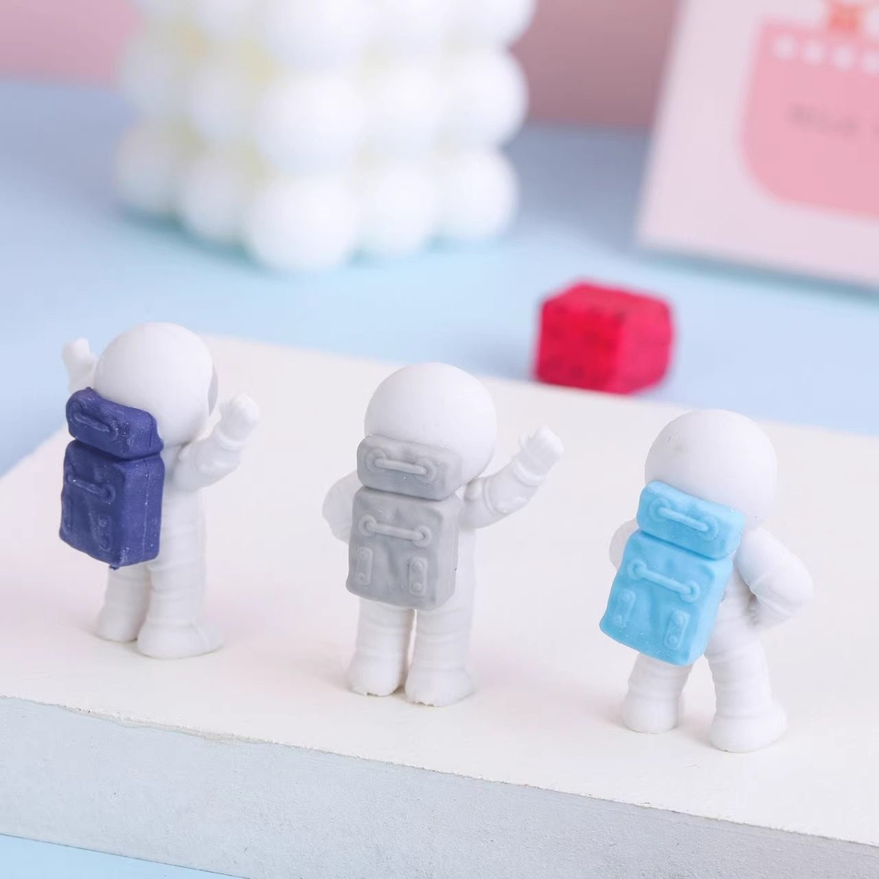 Cartoon Astronaut Eraser Small Gift for the Beginning of School, Kindergarten Primary School Students Classroom Prizes, Practical Stationery Small Gifts