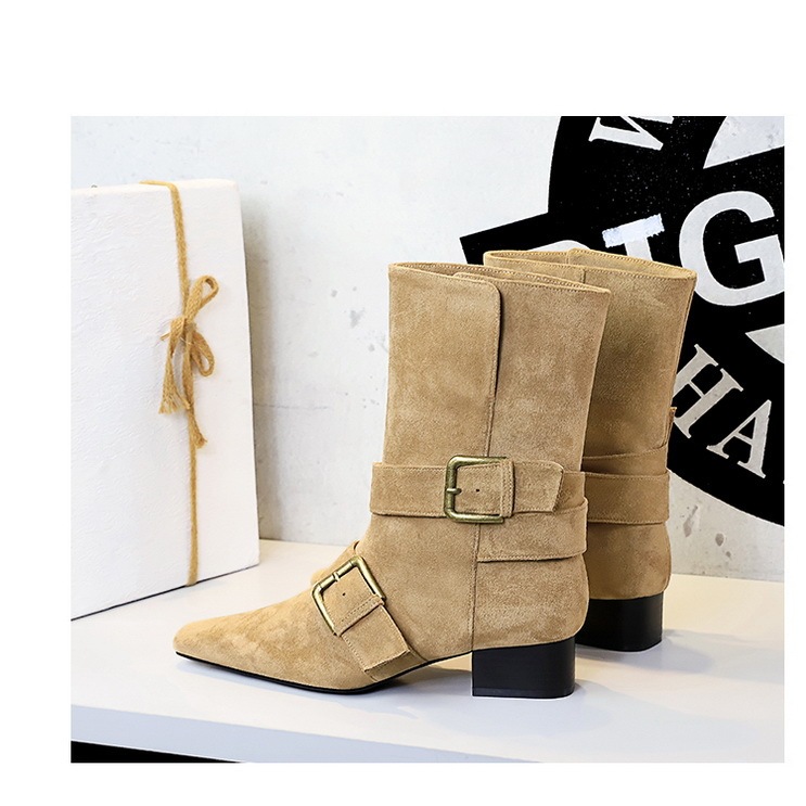 Boot nữ cổ trung mũi vuông khóa thắt lưng gót vừa phong cách retro — màu đen, nâu đậm, quả mơ