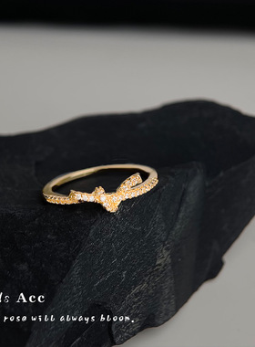 极简主义交叉绳结戒指日常通勤简约百搭指环轻奢锆石食订结婚指戒