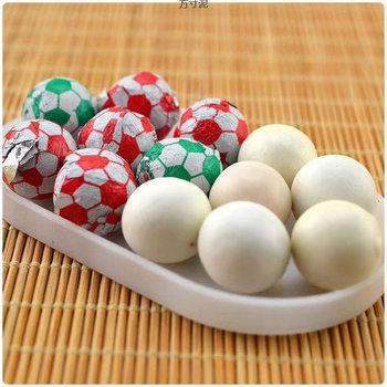 Football Chocolate Beans Childhood Memories Snacks Snacks Internet Celebrity Casual Snacks Sandwich Chocolate Balls Candy Factory