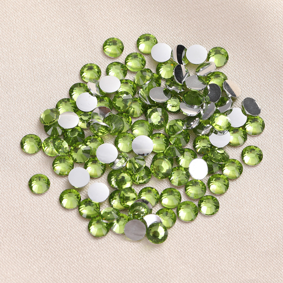 ライトグリーン