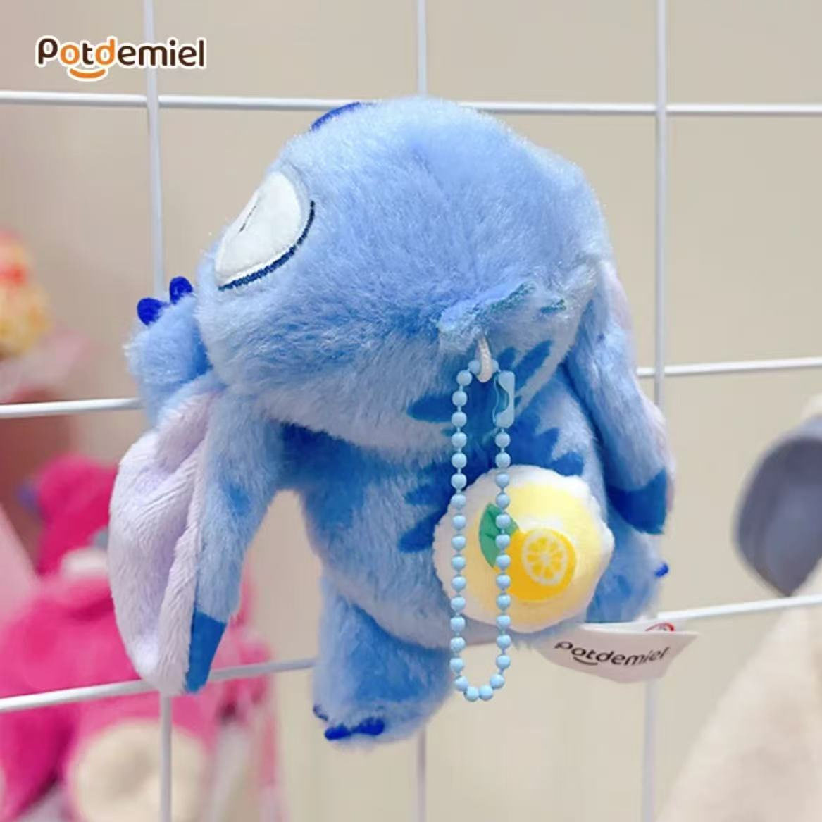 正版迪士尼草莓熊挂件史迪仔公仔毛绒玩偶朱迪尼克钥匙扣背包挂饰