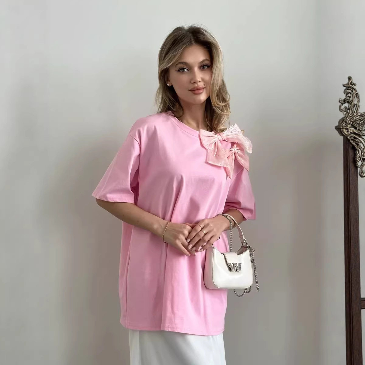 Loose Fit Womens T Shirt 3D Rhinestone Bow Cotton Fabric Short Sleeve Casual Wear for Spring Summer Wholesale
