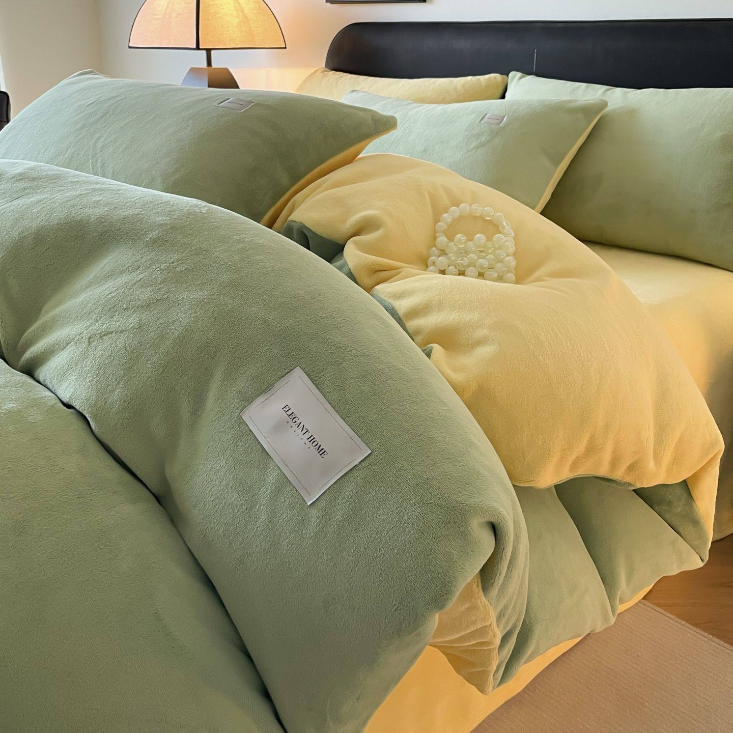 Colored Milk Velvet Four-Piece Set Thickened Warm Coral Flannel Plus Velvet Quilt Cover Winter Bed Sheets Three-Piece Set