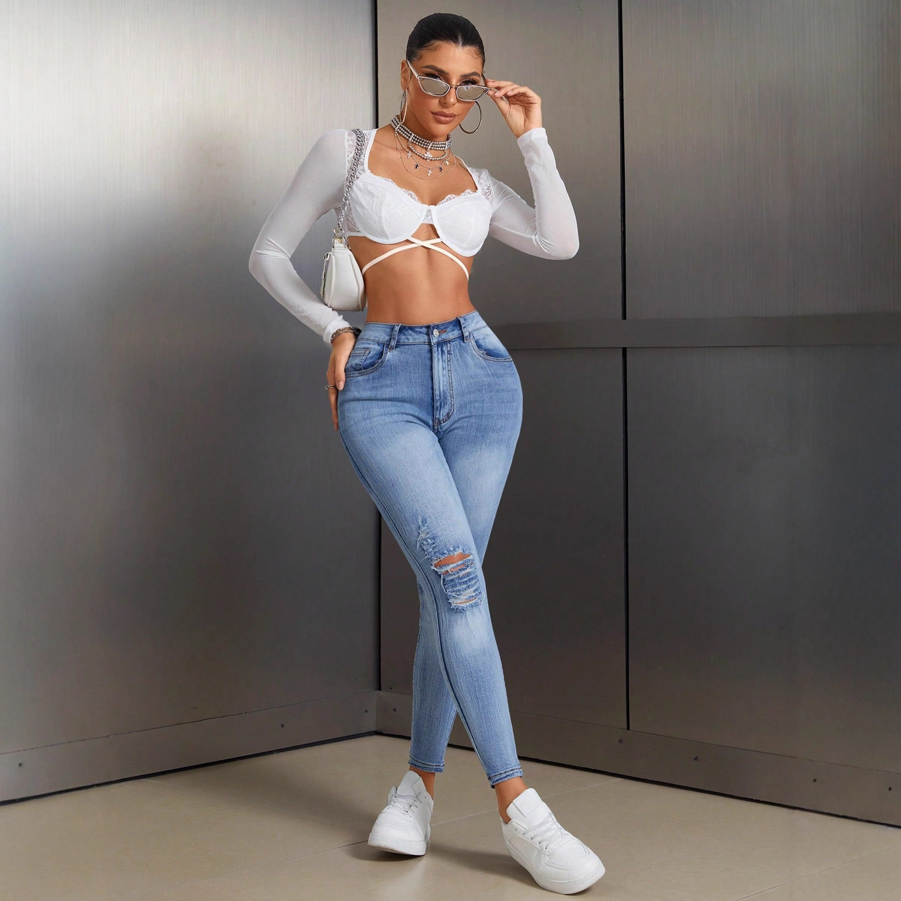 Womens Fashionable Distressed Stretch Denim Jeans Washed Finish Casual Style Perfect for Everyday Wear Wholesale