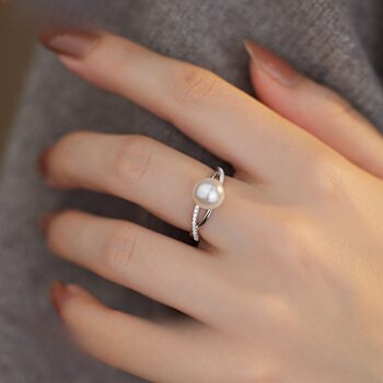 Ariya Korean Simple and Luxurious Pearl Ring, Simple and Elegant, Versatile, Unique Design, Niche Style, Ins-Style Ring