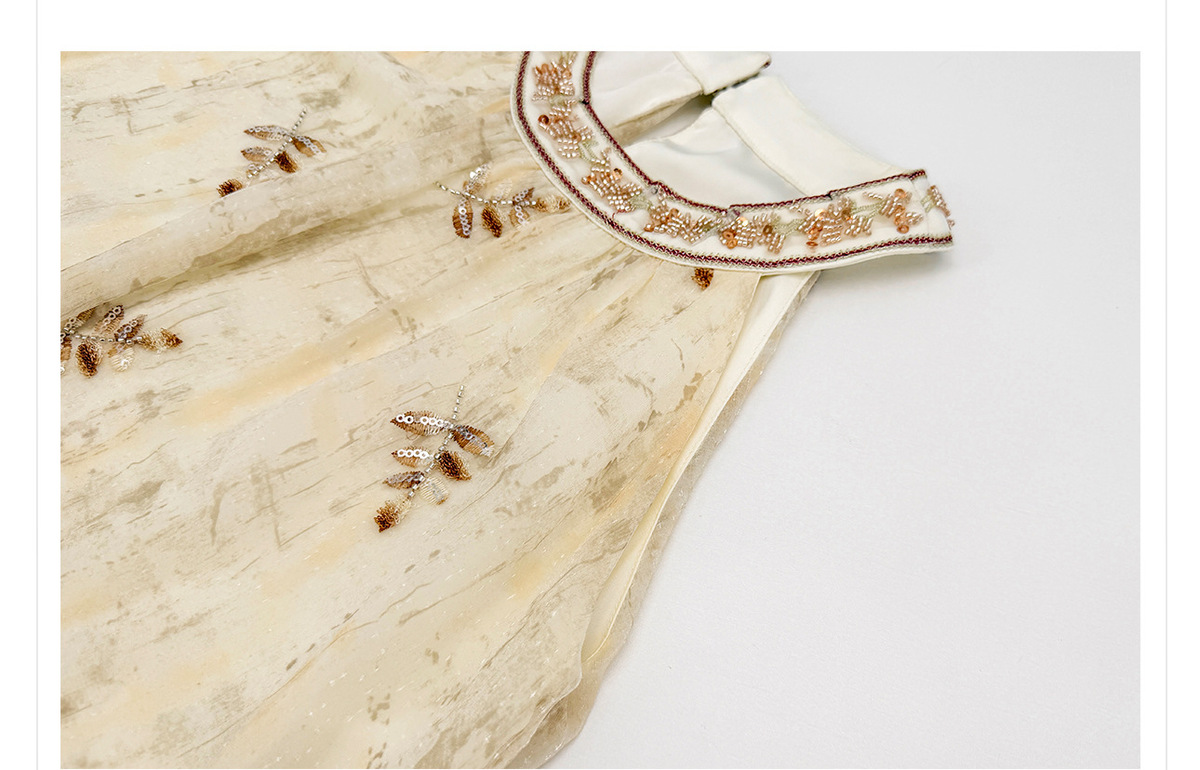 Set áo khoác cardigan thêu kèm đầm cổ yếm dài tay phối hoa — Áo khoác, Váy liền, Bộ