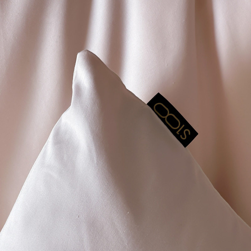 High-end 100 Xinjiang long staple cotton four-piece set A pure cotton quilt cover double spell solid color model room kit generation