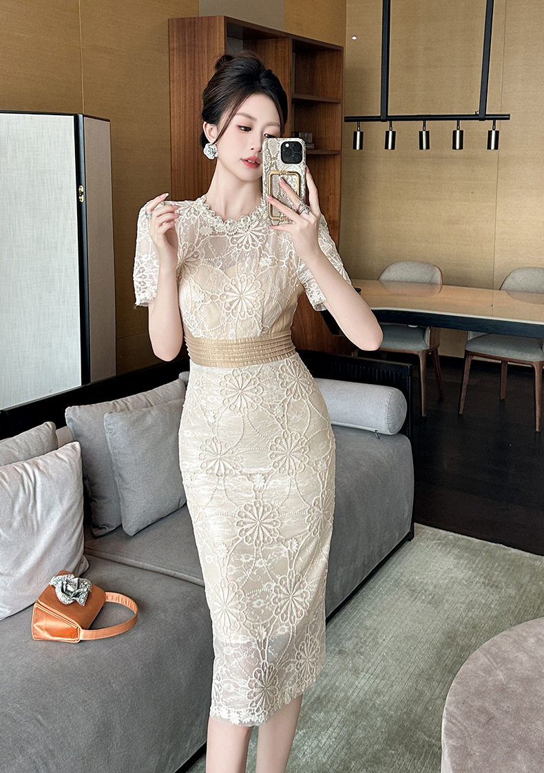 Đầm ren ôm body nữ cổ tròn tay ngắn dáng midi — [Màu hồng đào] chi tiết 1