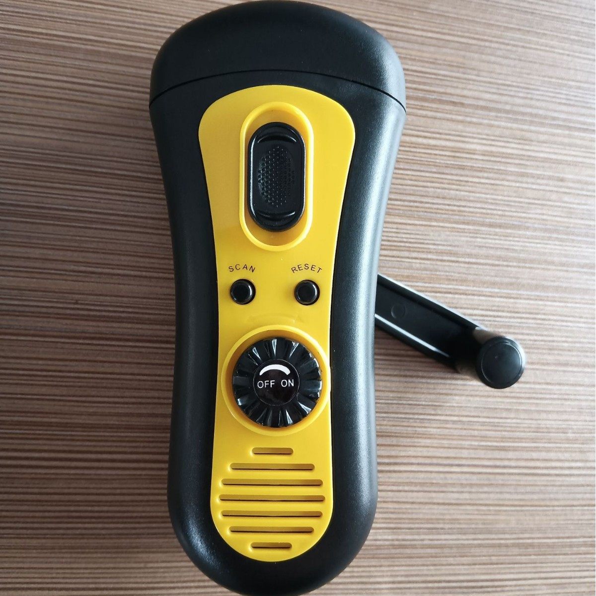 Hand Crank Power Radio Torch Multifunctional Mobile Phone Charging Alarm Flashlight