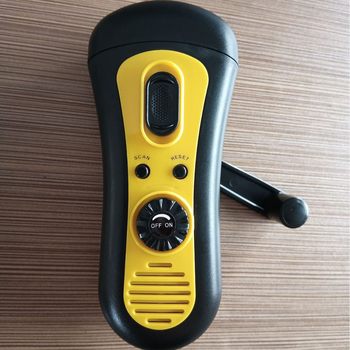 Hand Crank Power Radio Torch Multifunctional Mobile Phone Charging Alarm Flashlight