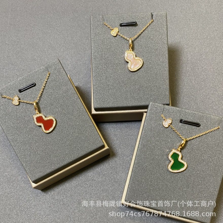 V Golden High Version Kirin Gourd Necklace Red Chalcedony Black Agate Beirut CNC Craft Double Gourd Fulu Clavicle Chain