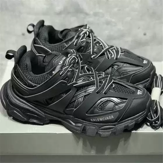 High-Quality Premium Paris Dad Shoes Track3.0 Thick-Soled Height-Increasing Shoes Without Lights, Versatile for Men and Women, Couples