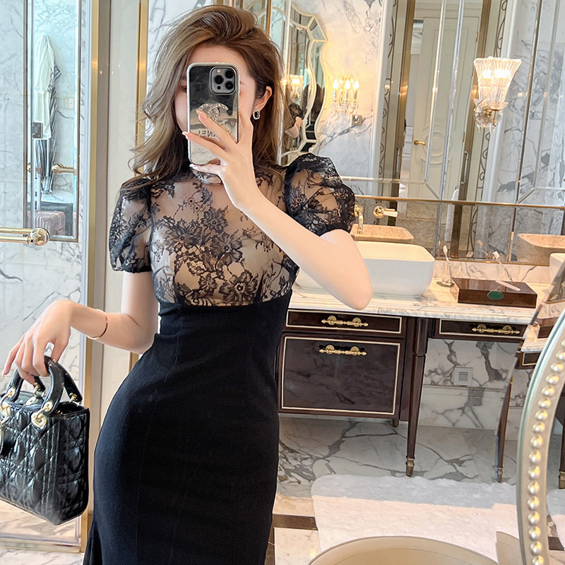 Đầm ren nữ cổ tròn ôm body eo cao tay ngắn — [Đen]