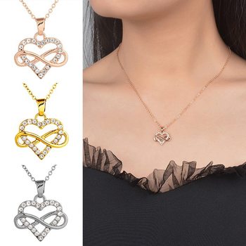 Cross-Border New Love Necklace for Women Rose Gold Hollow Diamond Peach Heart Pendant Girly Style Fashion Clavicle Chain Short Style