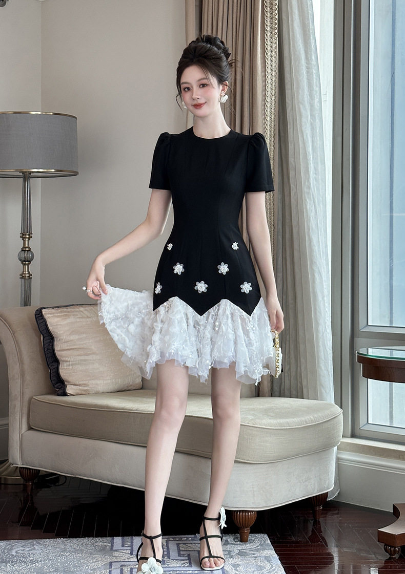 Đầm ôm body nữ cổ tròn tay ngắn phong cách Pháp họa tiết hoa nổi 3D — [Màu đen] chi tiết 7