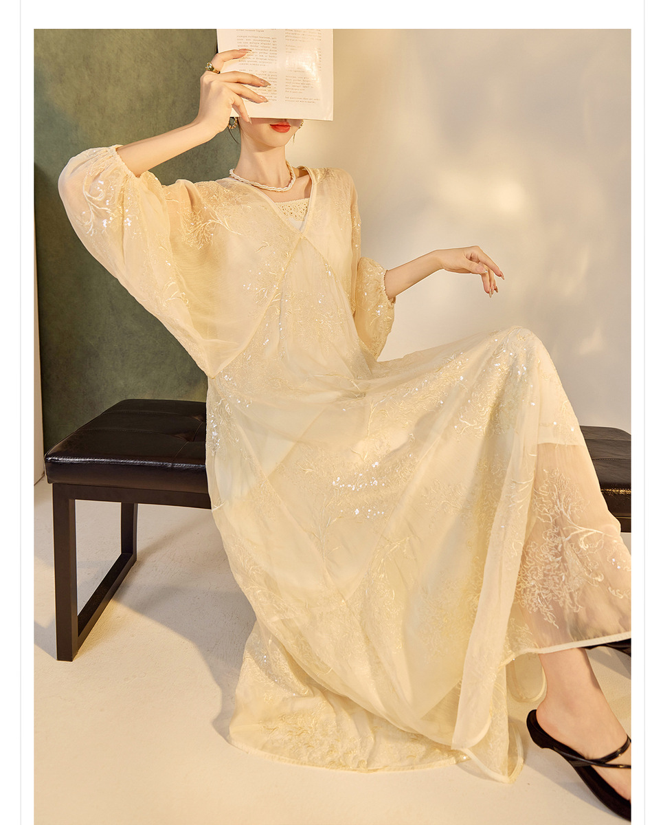 Đầm maxi nữ thêu họa tiết hoa tay phồng cổ chữ V dáng suông — Gạo sợi mây (giao hàng trong 7 ngày), Gạo sợi mây (giao hàng trong ngày)