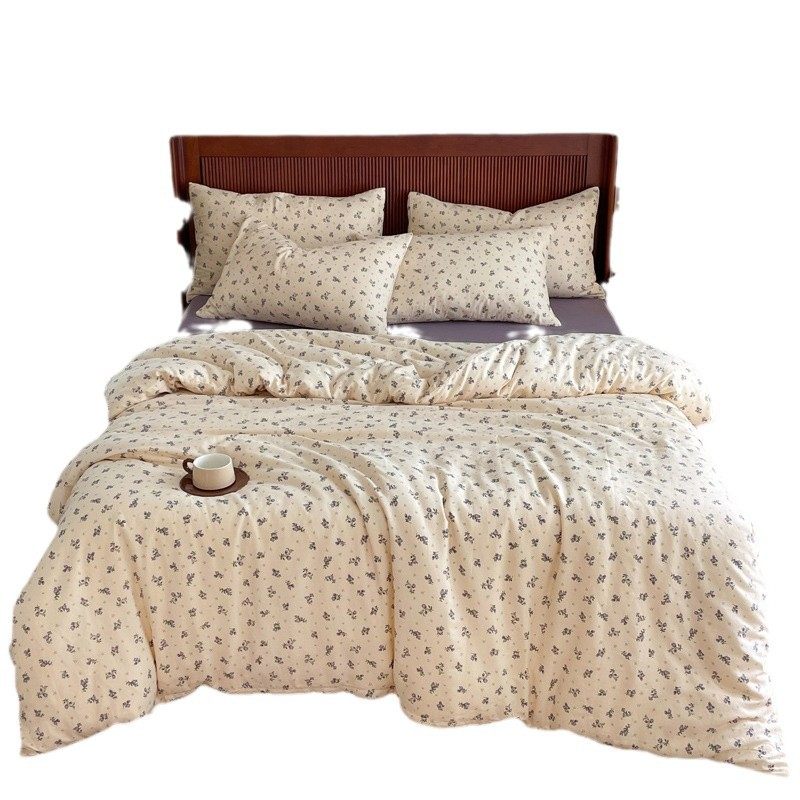 Hiding Romance | Class A Maternal and Infant Grade Cotton Double-layer Yarn Four-piece Set Small Floral Naked Sleeping Cotton Quilt Cover Three-piece Set