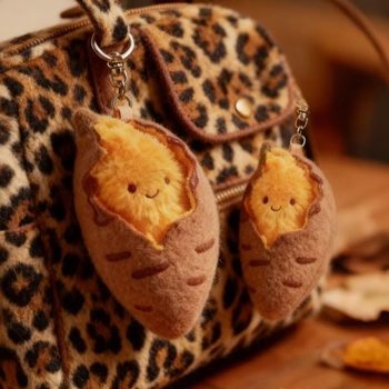 Cute Roasted Sweet Potato Plush Doll Girls Bag Toy Pendant Fun Roasted Sweet Potato Doll Keychain Wholesale
