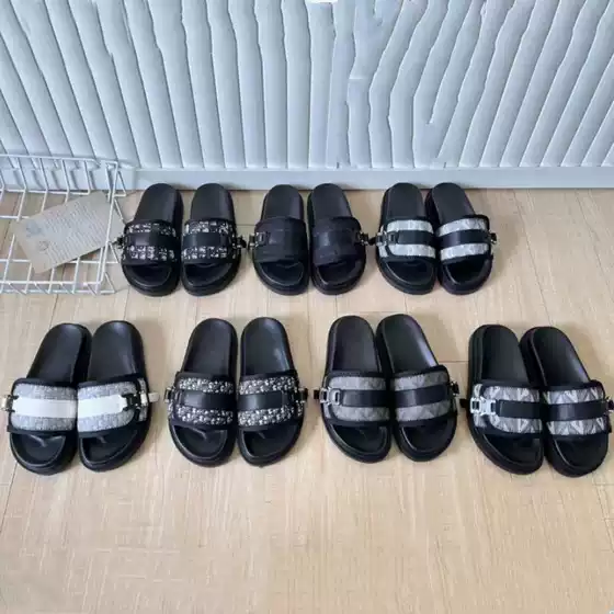 Trendy European Style Sandals for Fashion Influencers – British-Inspired Lightweight D-Letter Embroidered Belt Buckle Slip-On Flip Flops