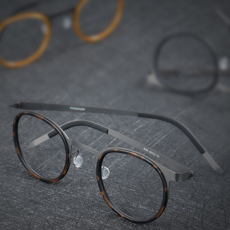 Jiang Wen and Xu Zheng's Same Style Ultra-Light Retro Business Style Round Men's Tortoiseshell Myopia Glasses Without Screws Can Be Equipped with Prescription Glasses Frames