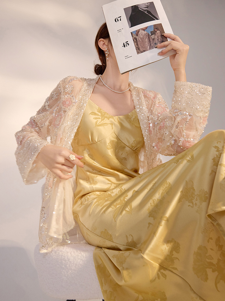 Áo khoác nữ dài tay dáng suông họa tiết hoa dập nổi phối sequin nhẹ — Màu mơ dịu nhẹ (tóc 7 ngày), Màu mơ dịu nhẹ (tóc nhuộm trong ngày)