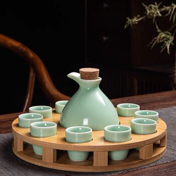 Japanese-style white wine glass suit sake wine set household ceramic wine separator wine pot retro cup small wine cup rack
