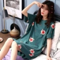 Internet Red Pig Green Dress
