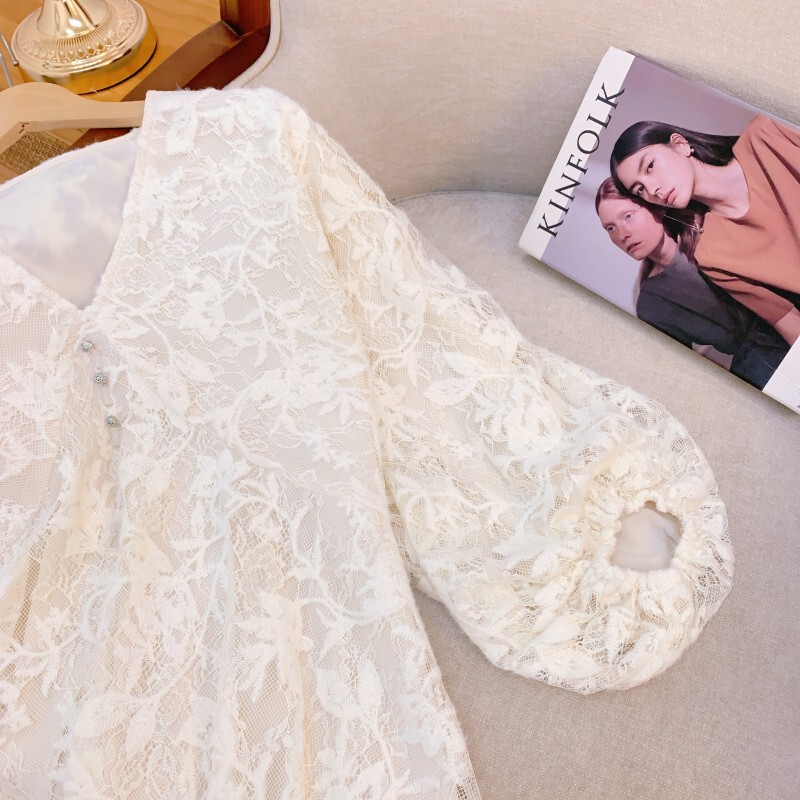 Đầm liền tay dài cổ tròn phối ren thêu tay phồng dáng suông — Màu đen sương mù, Phấn hồng, Trăng trắng