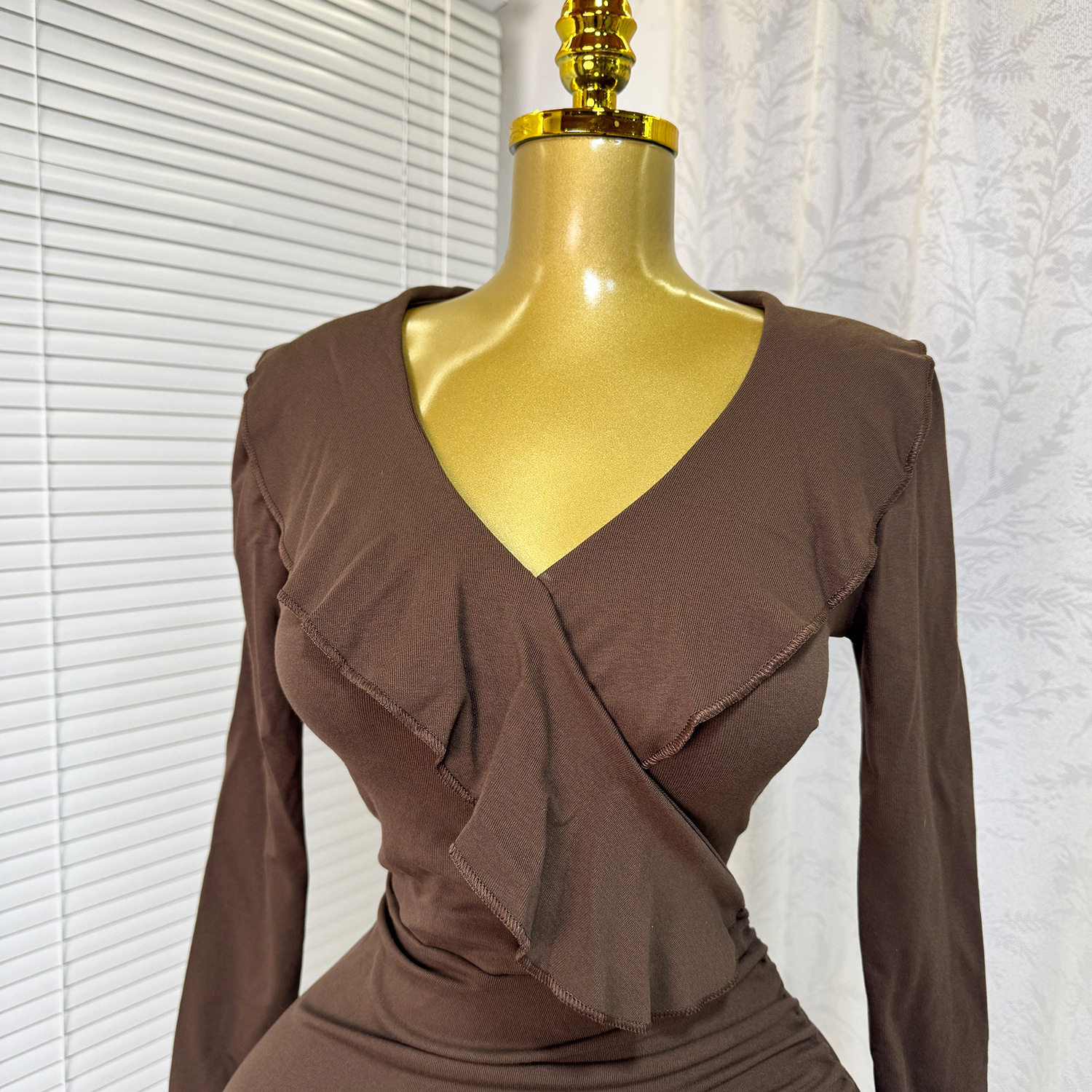 V Neck Ruffled Hem Long Sleeve Dress Slim Fit Bodycon Elegant Style Perfect for Spring and Autumn Wholesale