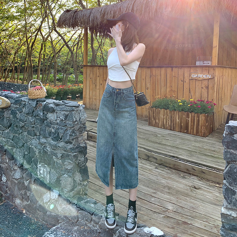 Versatile Vintage Split Hem Denim Skirt High Waist Slim Fit Mid Length Casual Style Perfect for Everyday Wear
