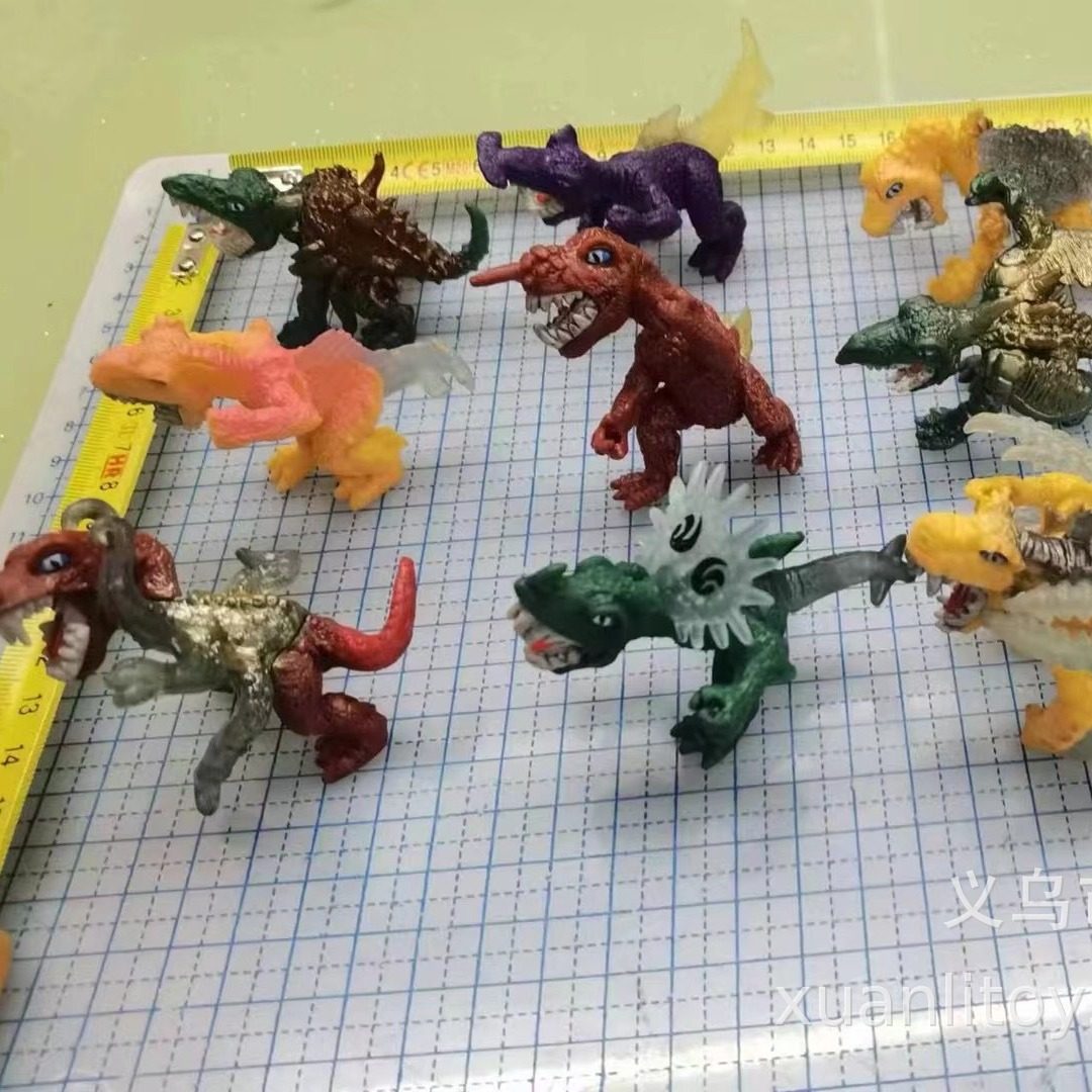 儿童多款车子模型玩具 怪兽公仔玩具 指套 小精灵公仔过家家赠品