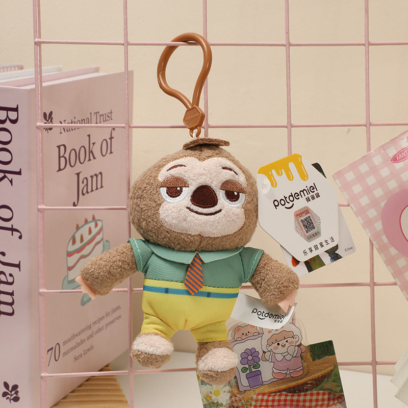 正版迪士尼草莓熊挂件史迪仔公仔毛绒玩偶朱迪尼克钥匙扣背包挂饰