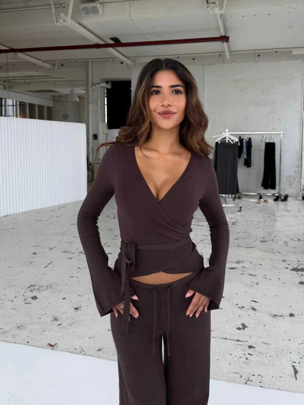 Casual Bell Sleeve Top and Loose Pants Set Autumn Collection Comfortable Fit for Everyday Wear Wholesale Available
